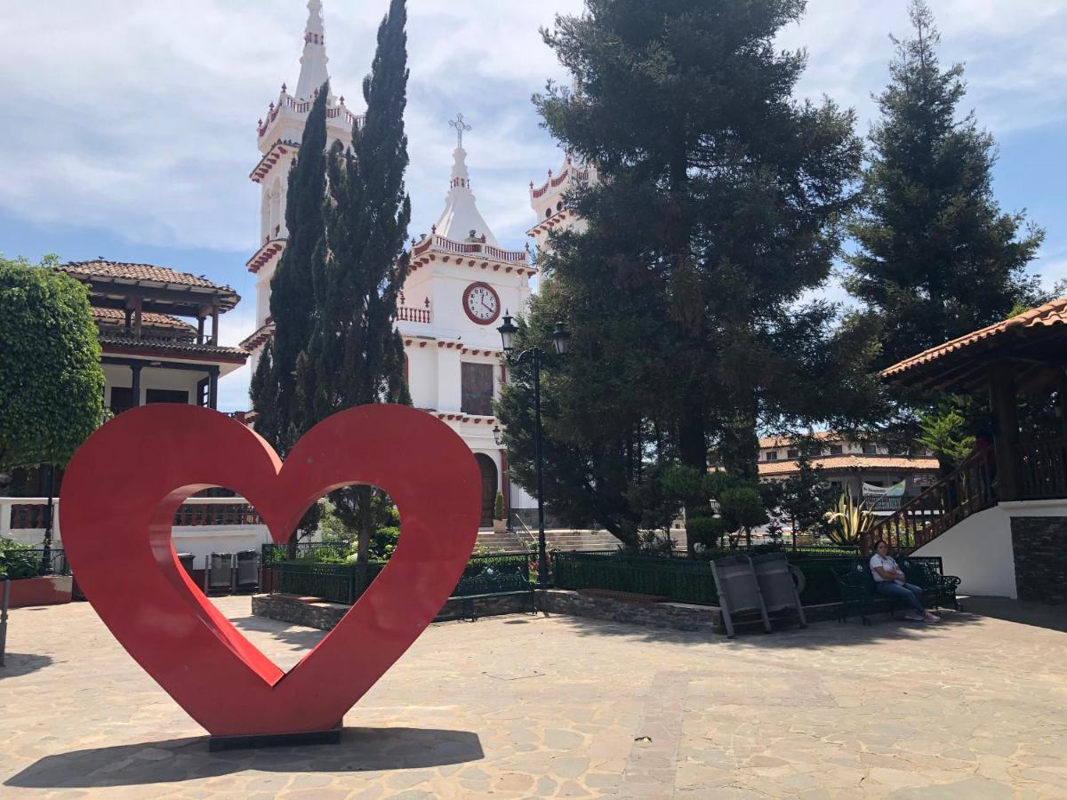 Hotel Quinta Angelica Mazamitla Bagian luar foto